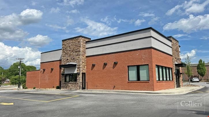 ±3,037 SF Sublease Opportunity | Restaurant Ready Building in Greenville, SC