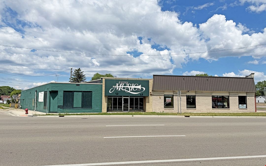 27203-27111 Gratiot Ave