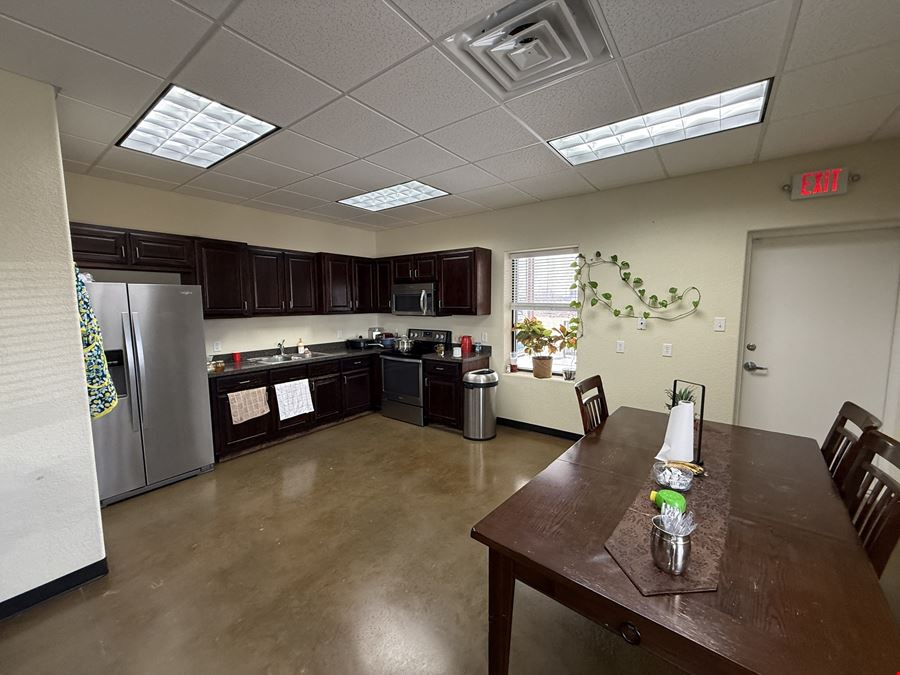 Office/Warehouse on 3 Acres Near Hwy 385