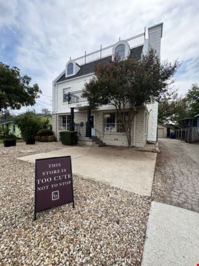 1703 W. Koenig Ln.