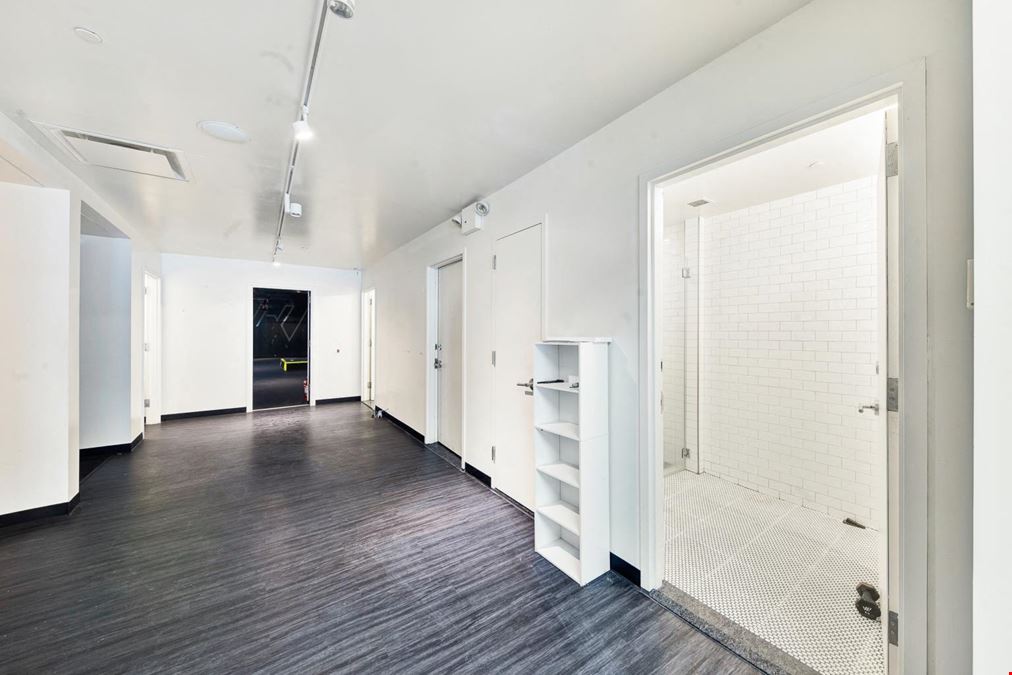 233 East 34th Street