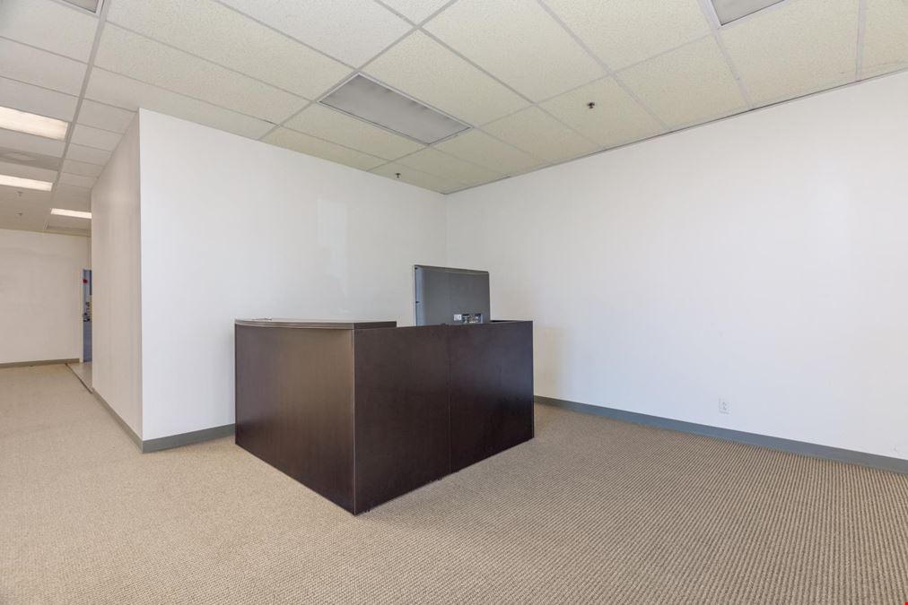 Lakefront Office/Warehouse Sublease