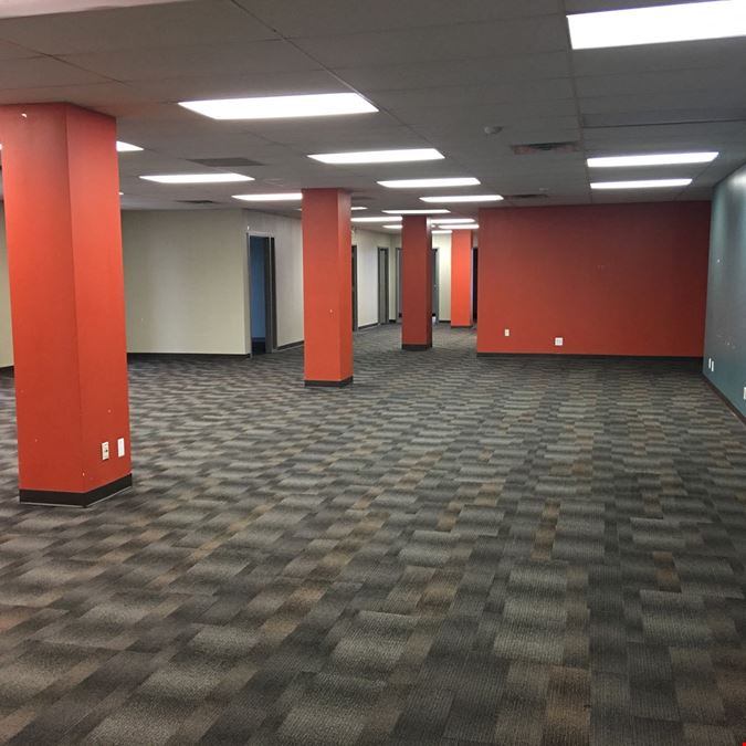 30 E Canfield