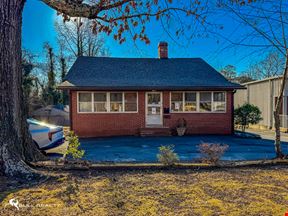 ±2,400 SF Freestanding Commercial Building