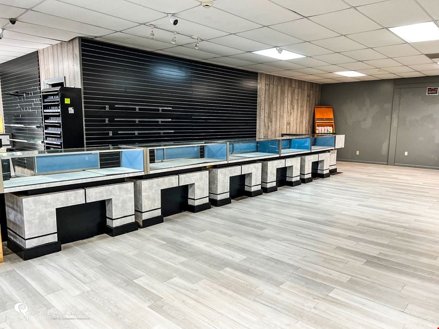 ±3,750 SF Retail Opportunity
