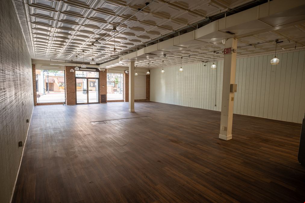 1003 Main St