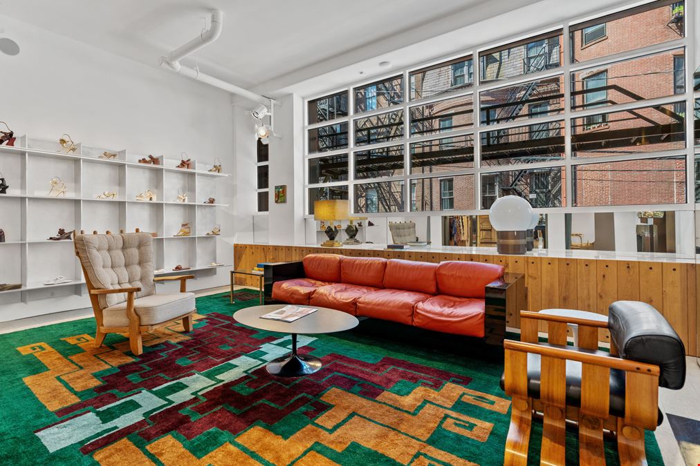 83 Newbury St