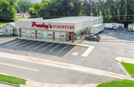Preview of commercial space at 2719 McFarland Blvd E