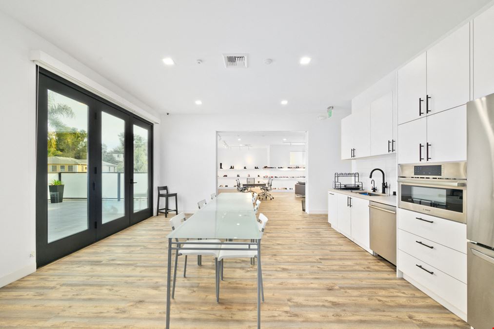612 N Sepulveda Blvd