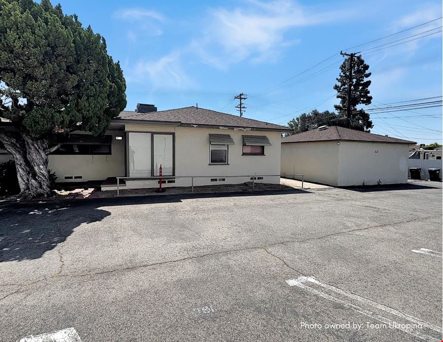 166 E Foothill Blvd