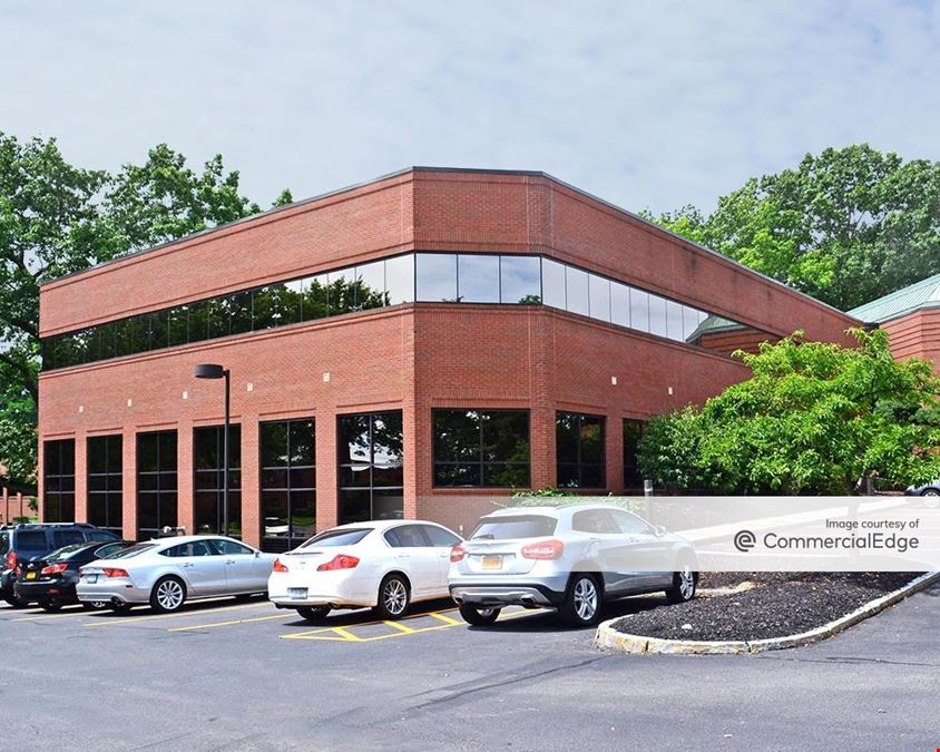 Linden Oaks Office Park - 300 Linden Oaks
