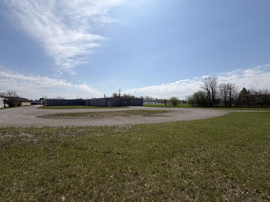 Former Denno's Furniture & Mattress