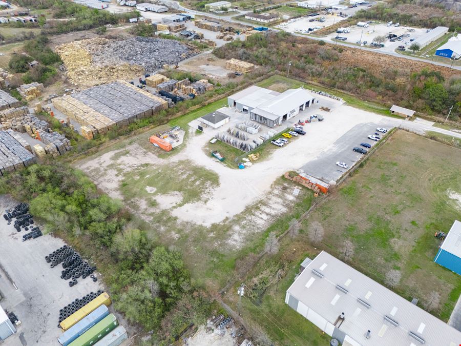 Approx. 2 AC IOS & Parking - East Lakeland