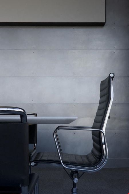 Union Workspace – Communal Desk Space