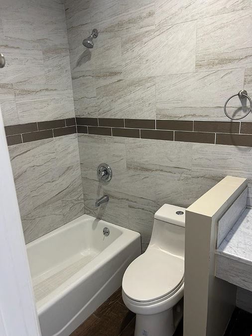 2205 Harbor Blvd - Costa Mesa, CA