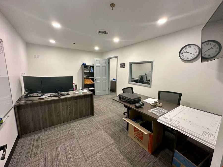 1010 NE 3rd: Dock High Warehouse With Office
