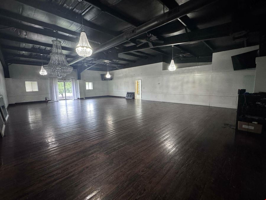 3,200 SQ FT Flex Space Near HWY 76- I-85- Pendleton
