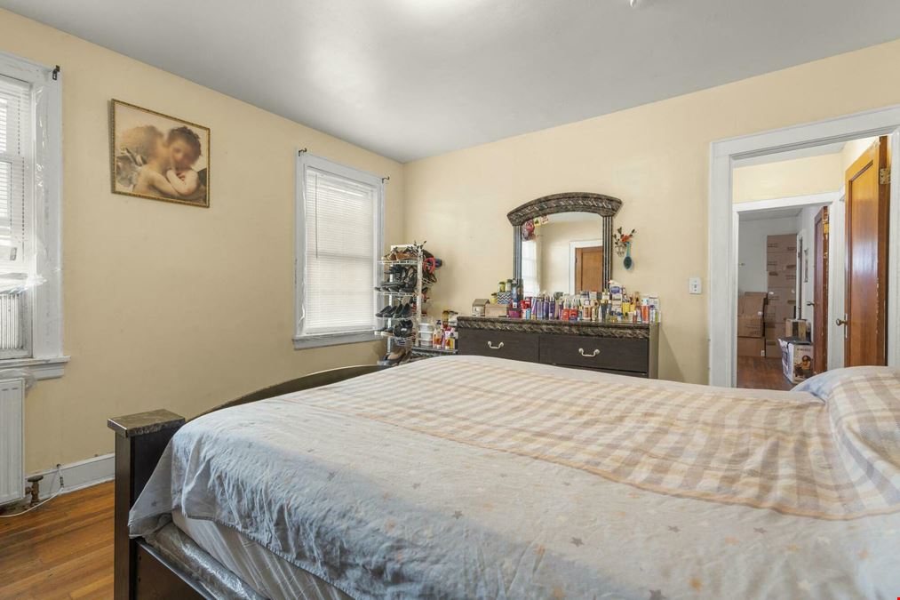 1568-1570 East Main St Bridgeport