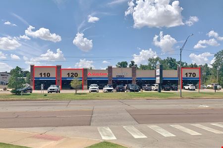 Preview of commercial space at 2601 S. Douglas Boulevard