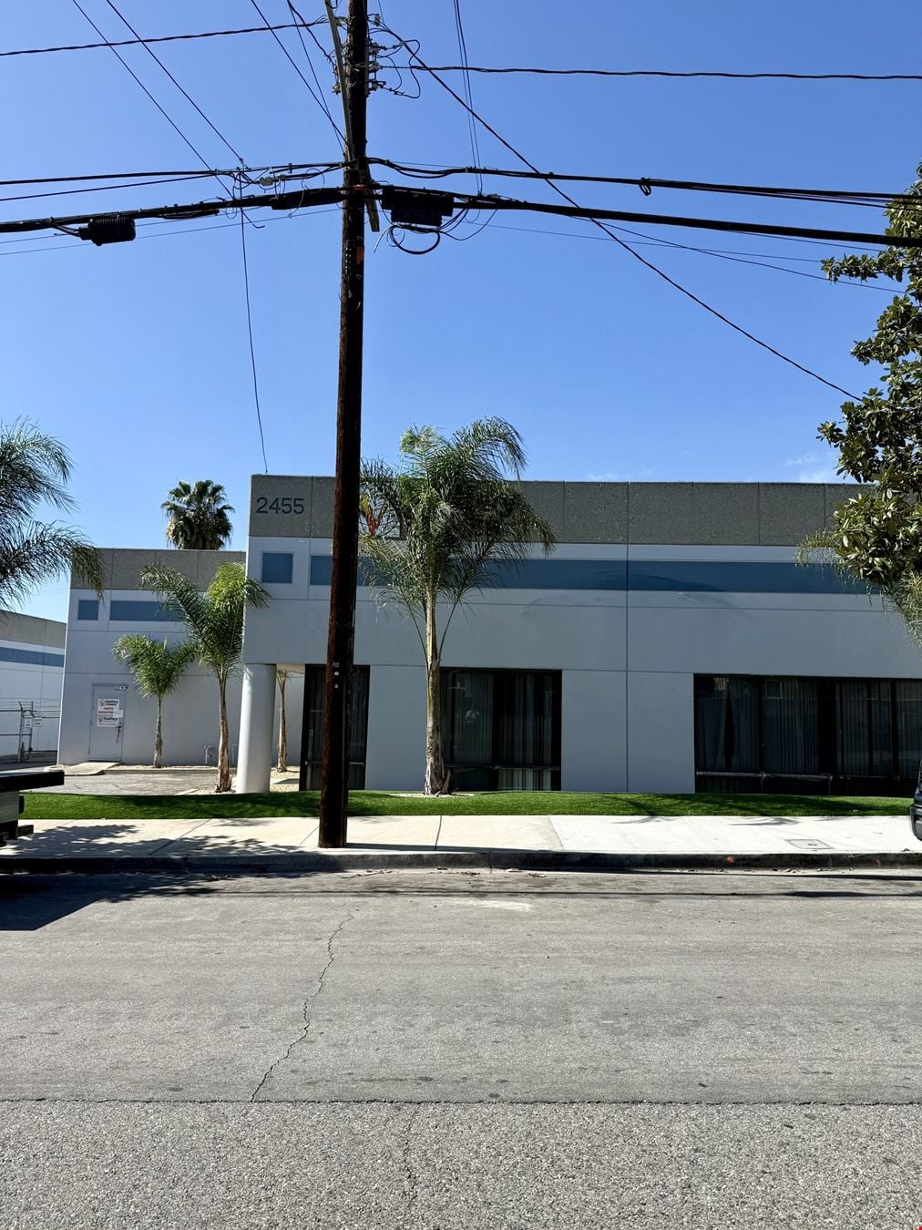 2455 Lewis Ave