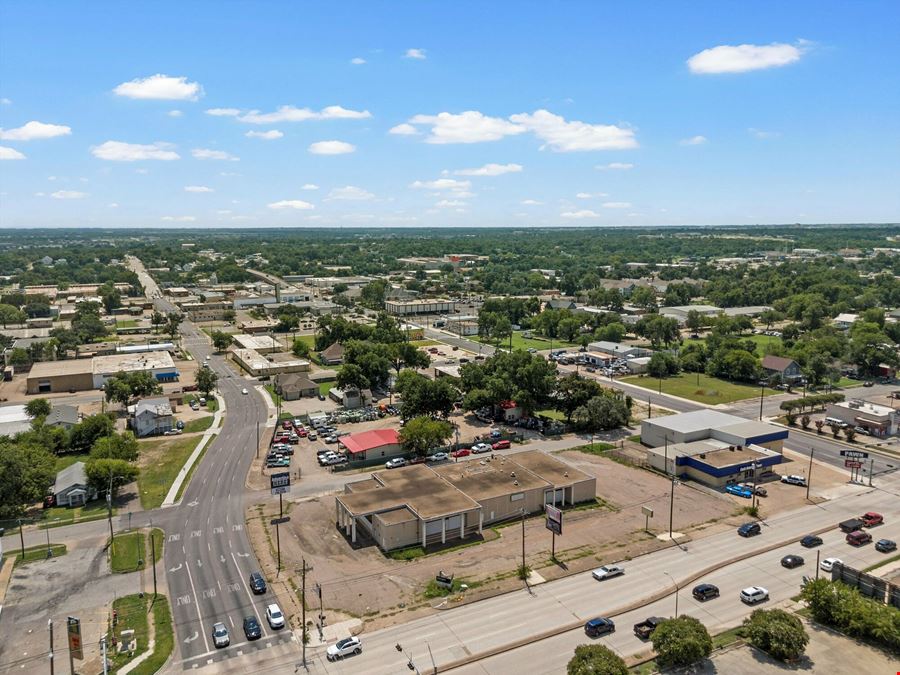 1700 W Waco Dr