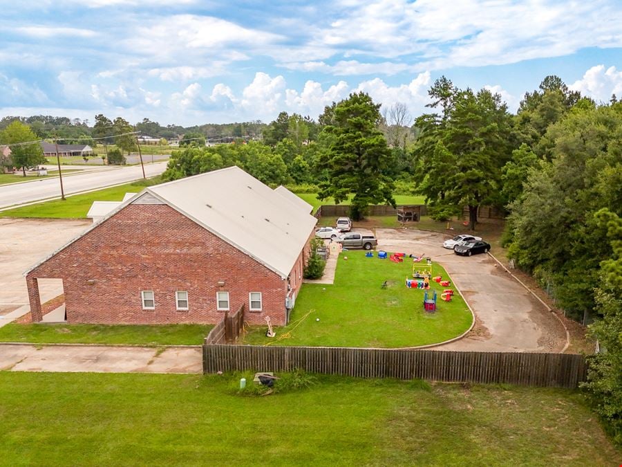 Renovated Office / Retail Property on N Sherwood Forest Blvd