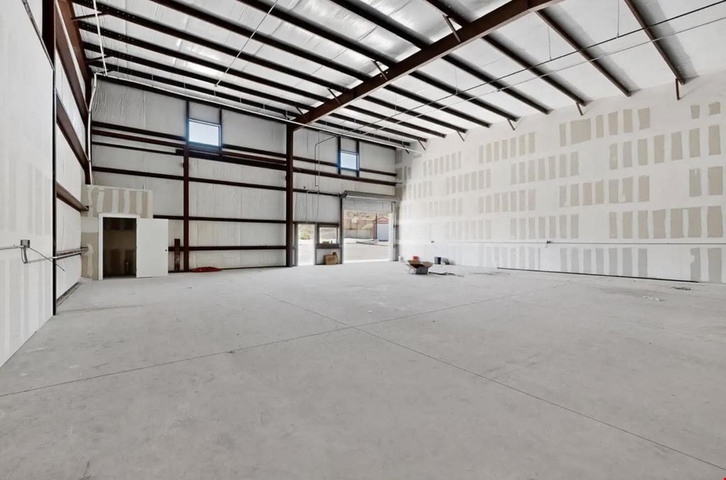 New Build Warehouse Suites Next to Airport & i-25