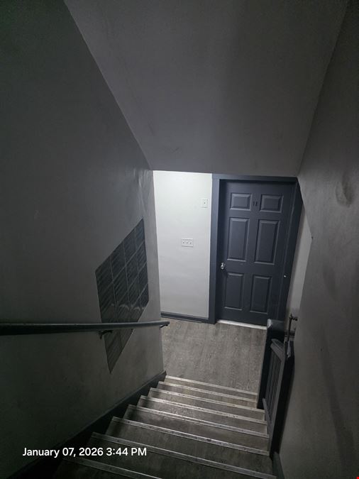 90 Henry St