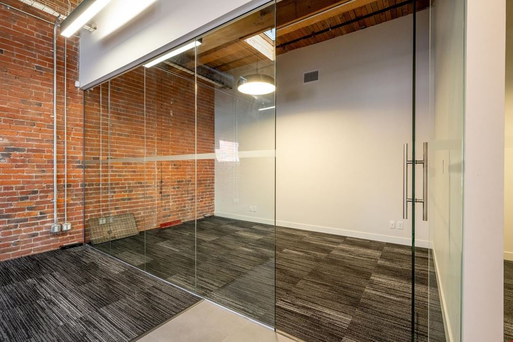 400-1120 Hamilton Street, Vancouver, BC