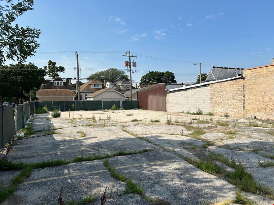 5401 West Montrose Avenue