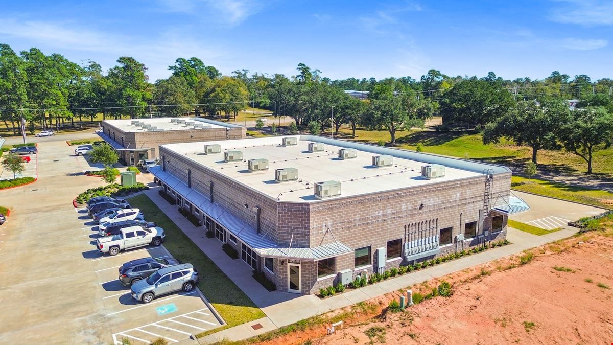 Premier Office/Warehouse Building for Sale | 2517 N. Frazier St., Conroe – High-Visibility Corner in Business Corridor