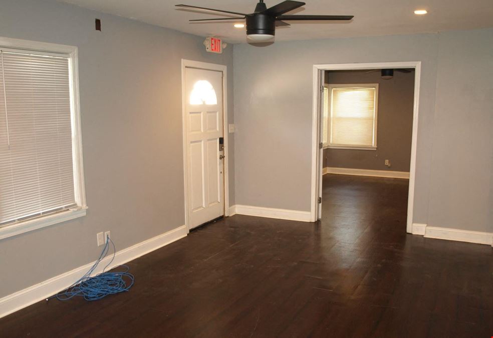 2433 Ventura Pl