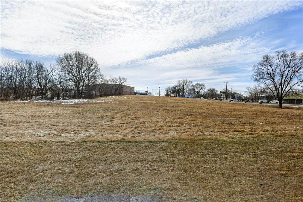 Northern 1-Acre Commercial Lot in Broadway
