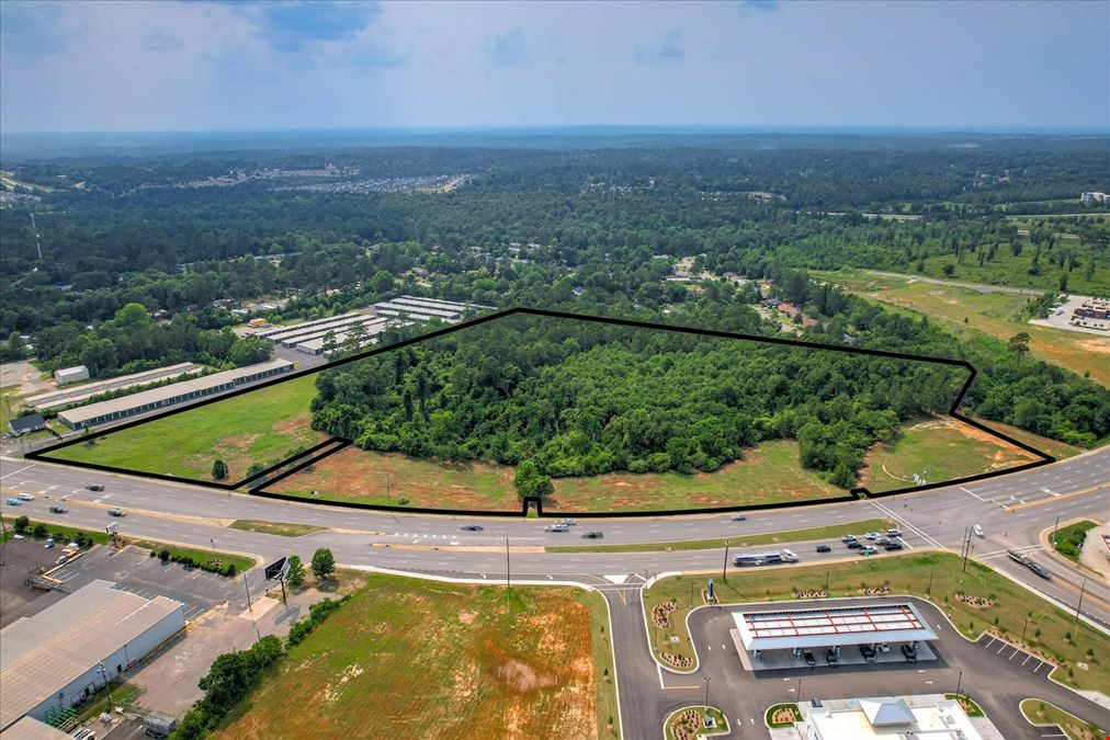 Ascauga Lake Road and Edgefield Road