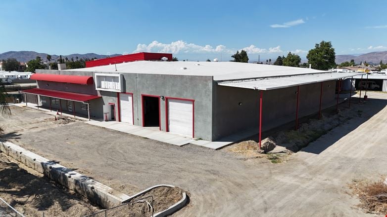 Preview of Industrial space for Rent at 340 E. Menlo Ave.