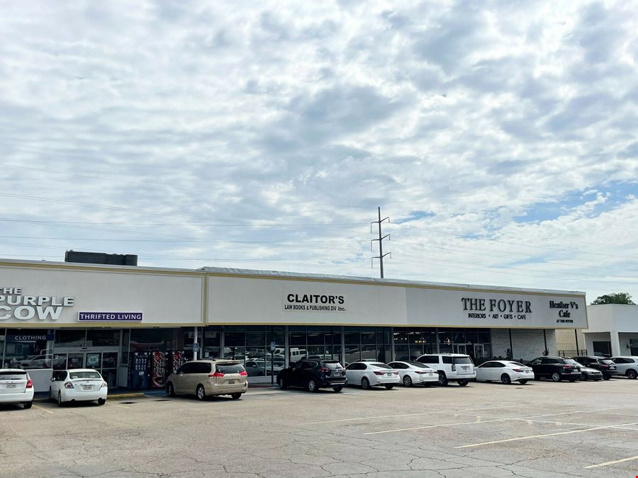 Office Space Available in Acadian Perkins Shopping Center