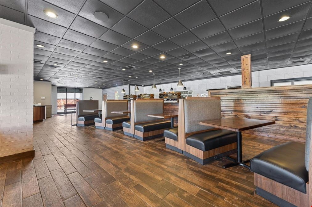 COMING SOON (Live Mon 6/22) - 4000 Fort Campbell Blvd - For Lease
