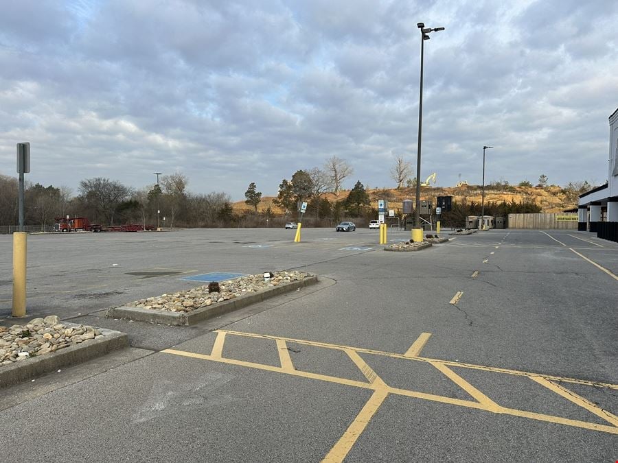 6221 Riverview Crossing Dr. 