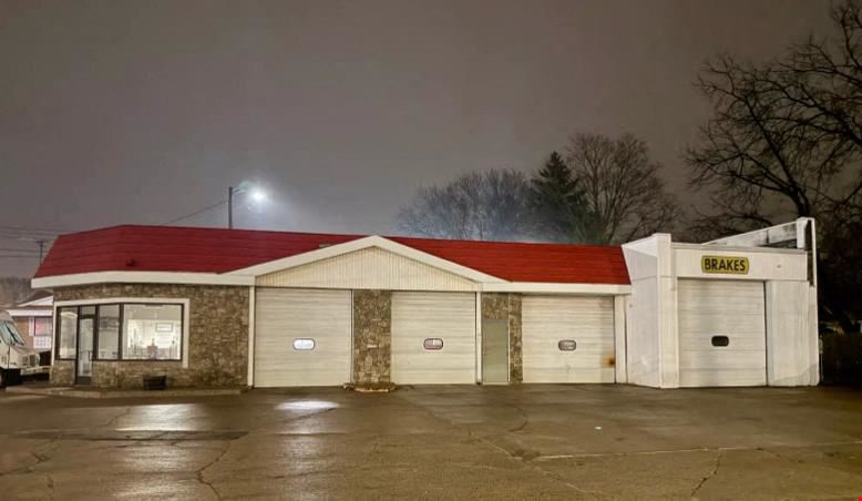 1902 S Cedar St.