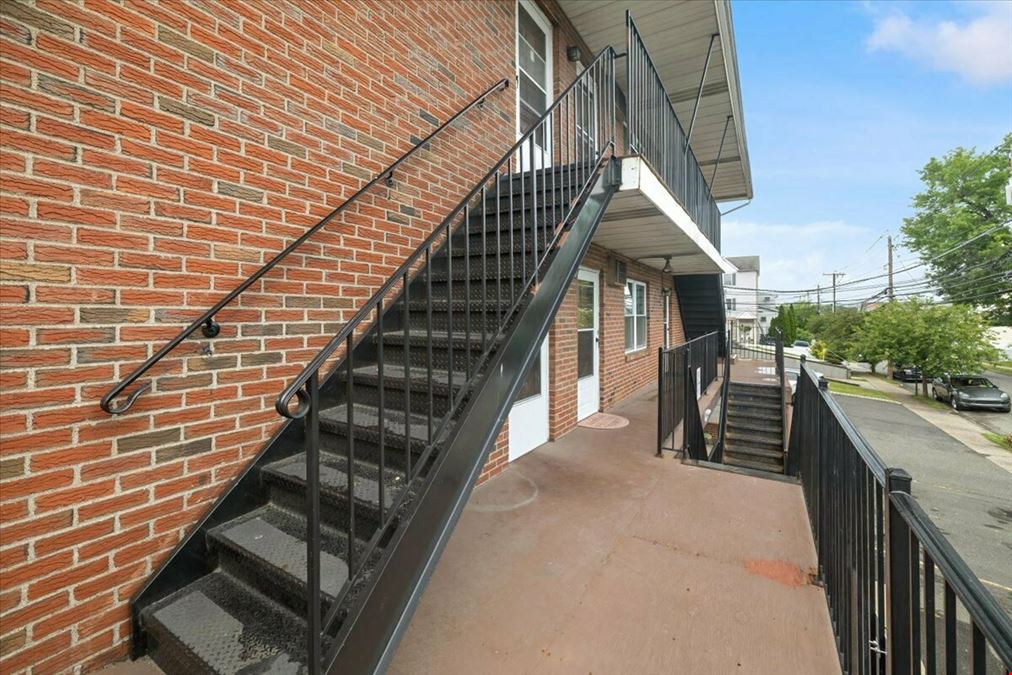 Trophy 10-Unit Multi-Family Asset | Prime Bergen County Location