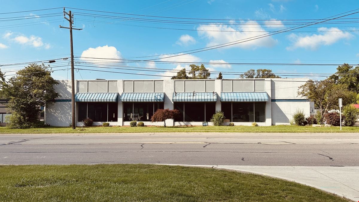 32315 Grand River Ave