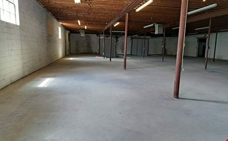 Preview of Industrial space for Rent at 917 N East St