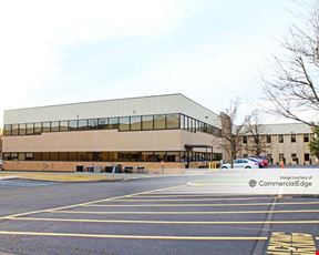 595 Mantua Boulevard