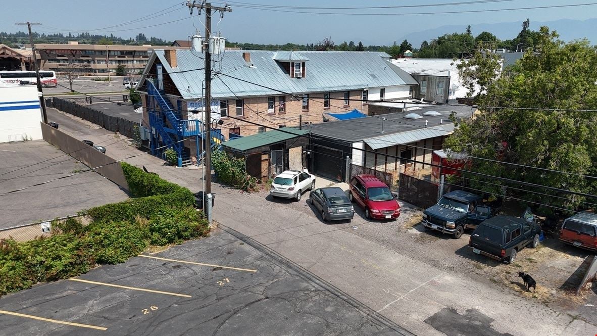 32 1st Ave West