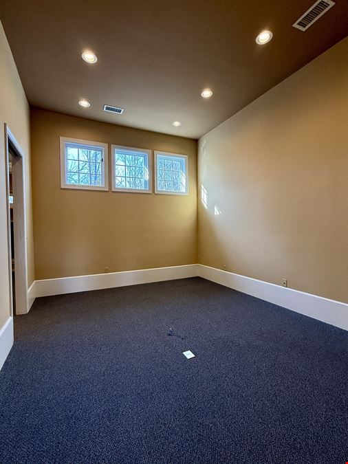 Second Floor Suite in Summerfield Village