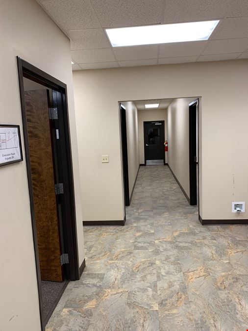 5,175 sq. ft. Office/Warehouse