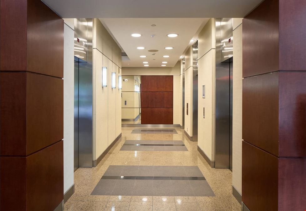 1140 W Pender St, Sun Life Financial Centre 