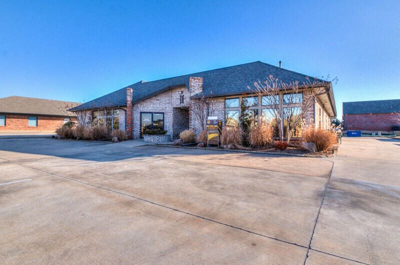 10324 Greenbriar Pl