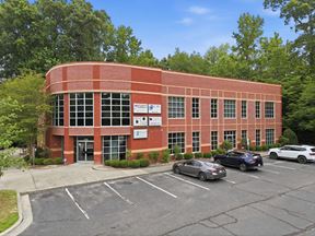 3 Suites at 502 McKnight Drive