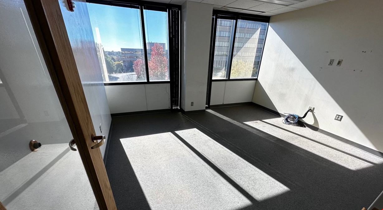 7144 SF Suite 640 Professional Office Space Available in Pittsburgh, PA 15220